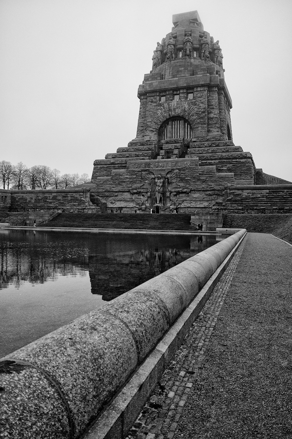 Leipzig-Völkerschlacht-Denkmal.jpg