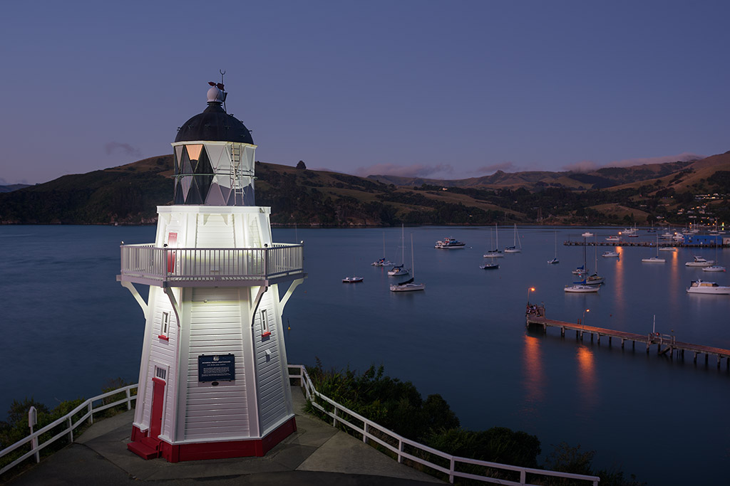 Leuchtturm Akaroa beleuchtet klein