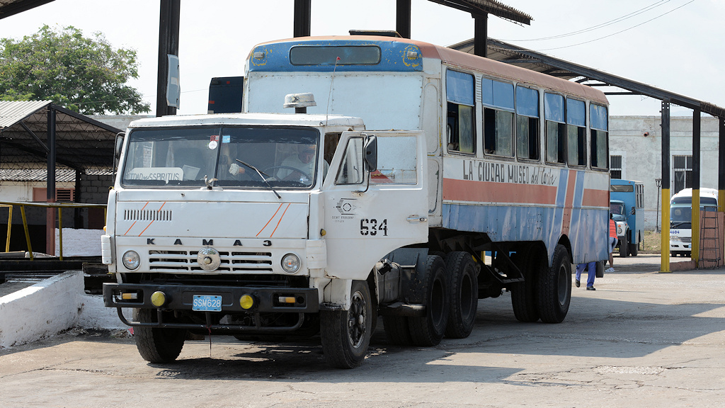 Linienbus in Trinidad
911