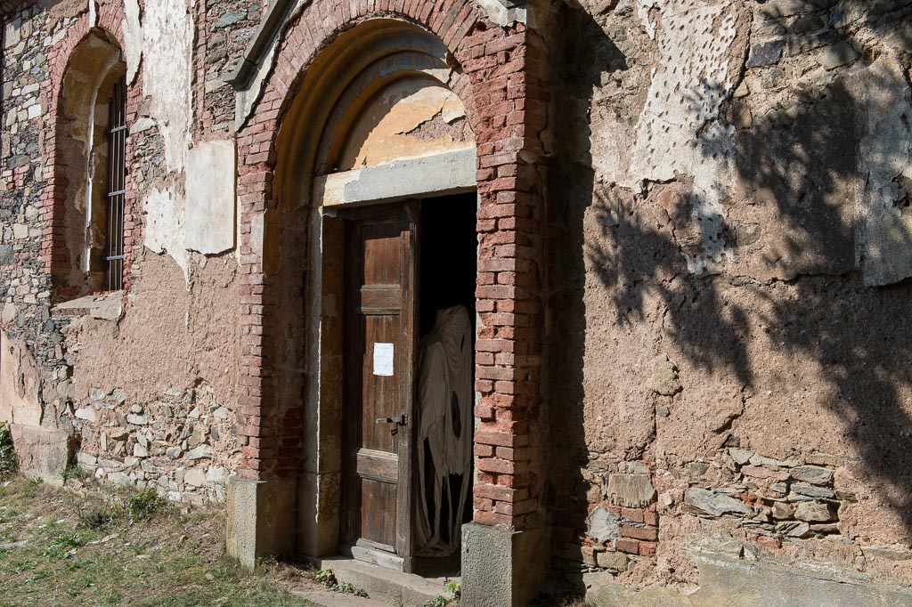 Lukova Geisterkirche 02