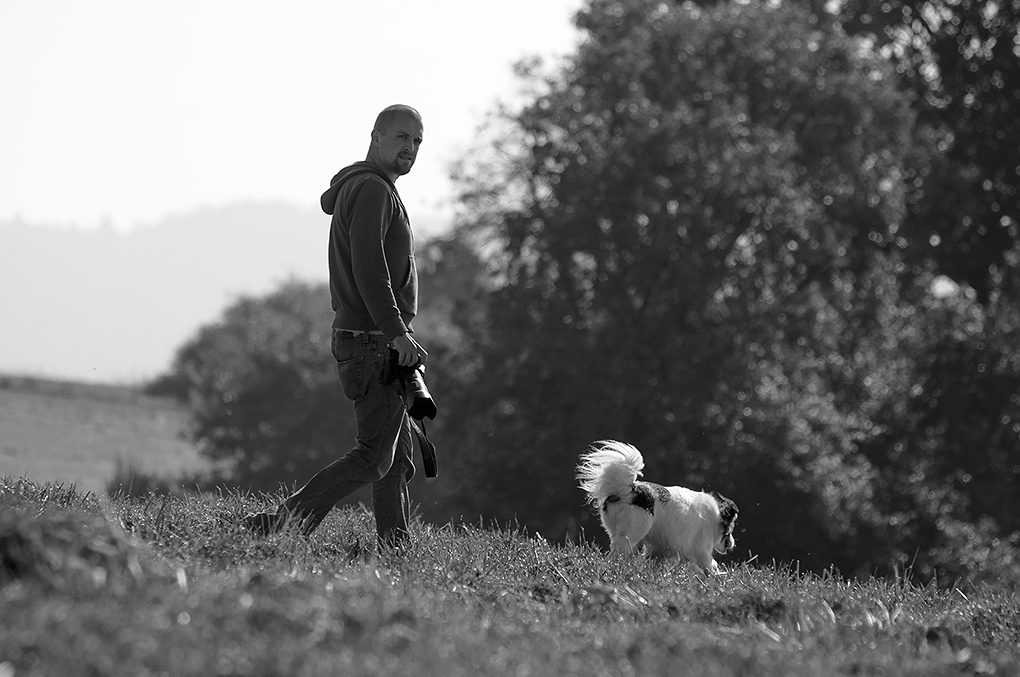 Mann mit Hund