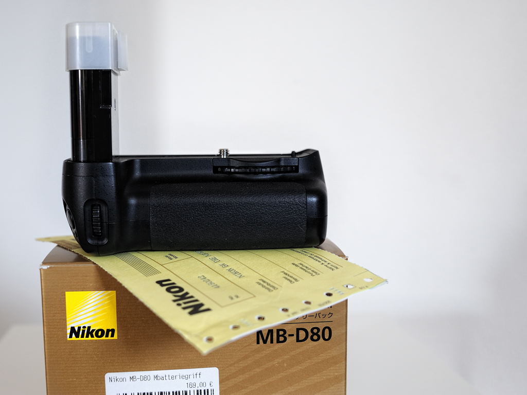 MB-D80