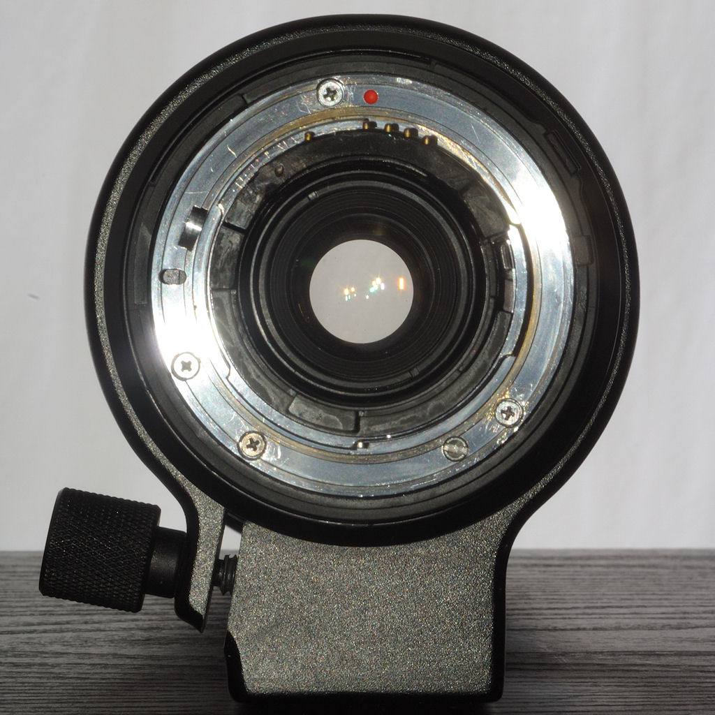 Mein defekt gekauftes und repariertes SIGMA AF 170-500 APO Telezoom:
Die CPU-Platine und alle Kabel waren herausgerissen, der Rear-Fokus-Trieb war an 