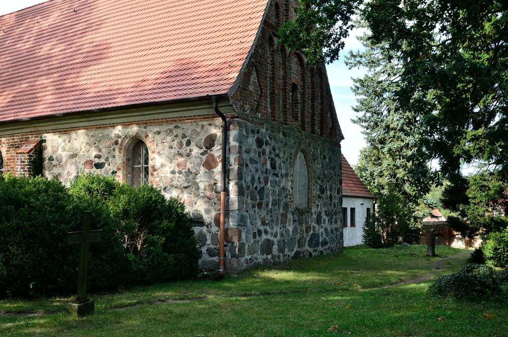 Mellenthin (Usedom), Dorfkirche/Rückseite MHX5236xx