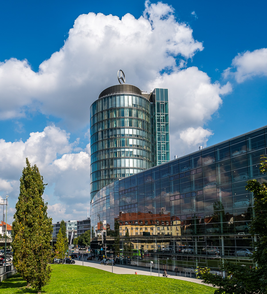 Mercedes Gebäudekomplex