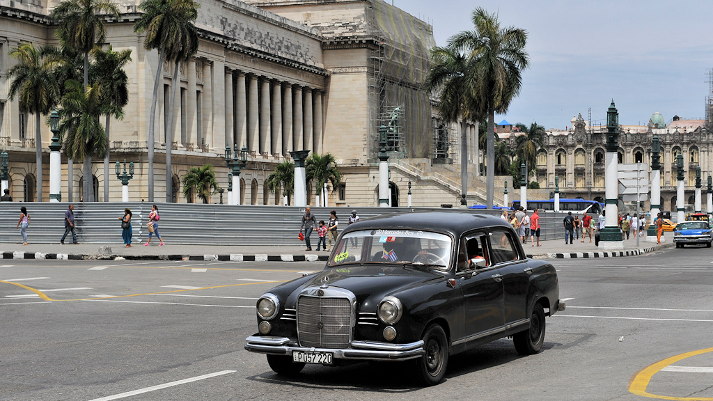 Mercedes in Havanna
 1454
