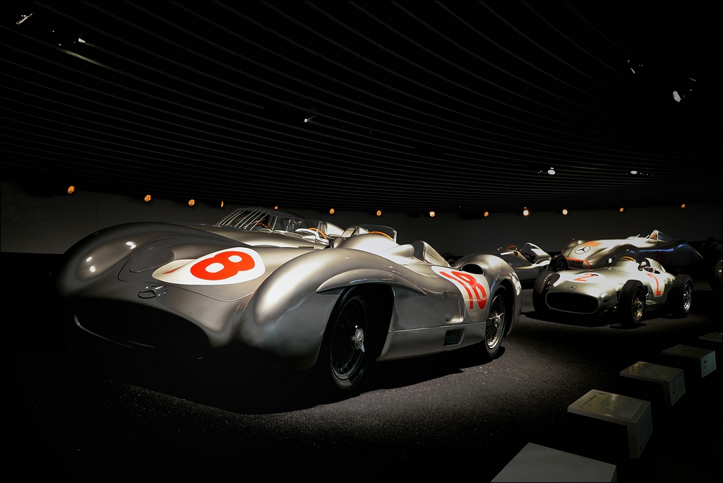 Mercedes Museum, Stuttgart - 30.12.2011