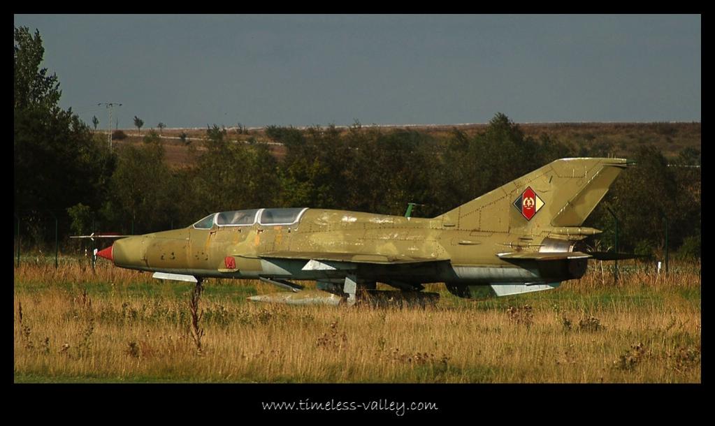 MiG 21 NVA

Nikon D80
(175mm, 1/800s, ISO 100, Blende 5.6)