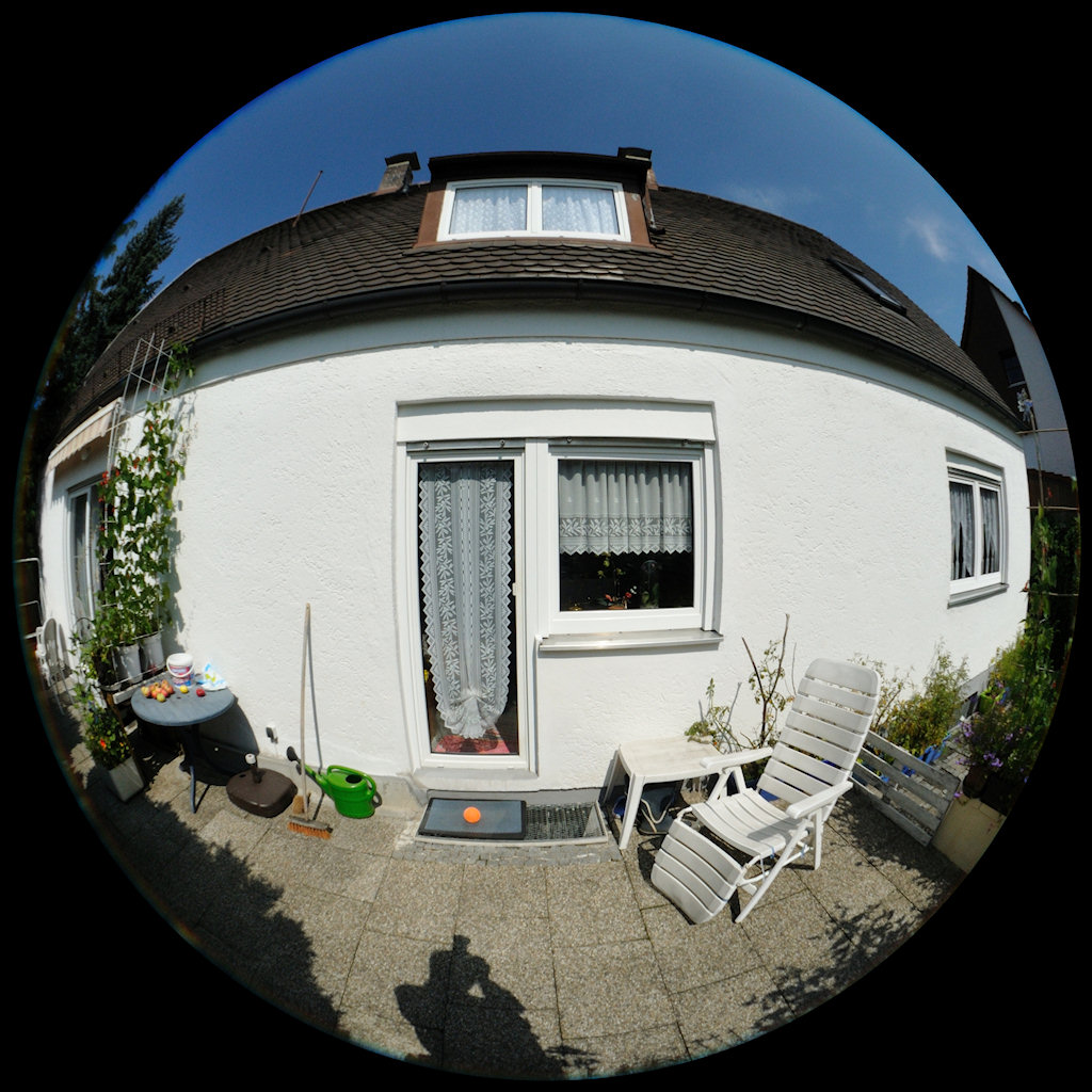 Mit dem alten DX-Fisheye (3-Linser-Vorsatz am MF DX 18/3.5G ED) an D300s