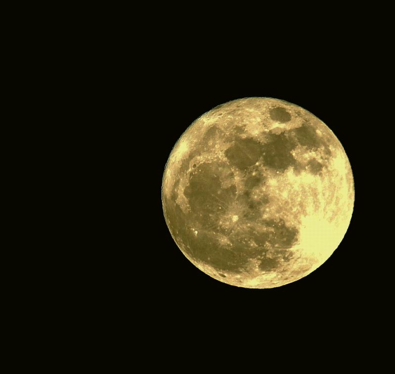 Mond 004