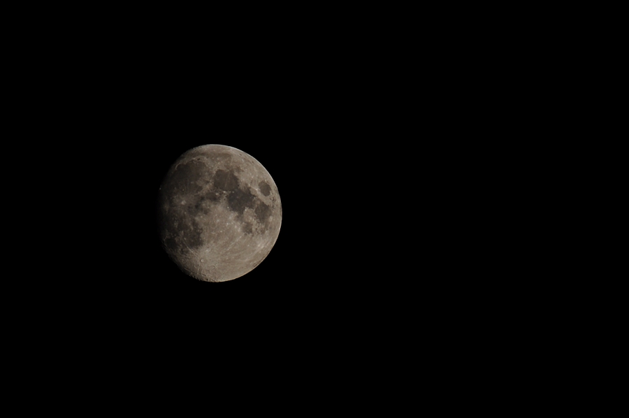 Mond 2