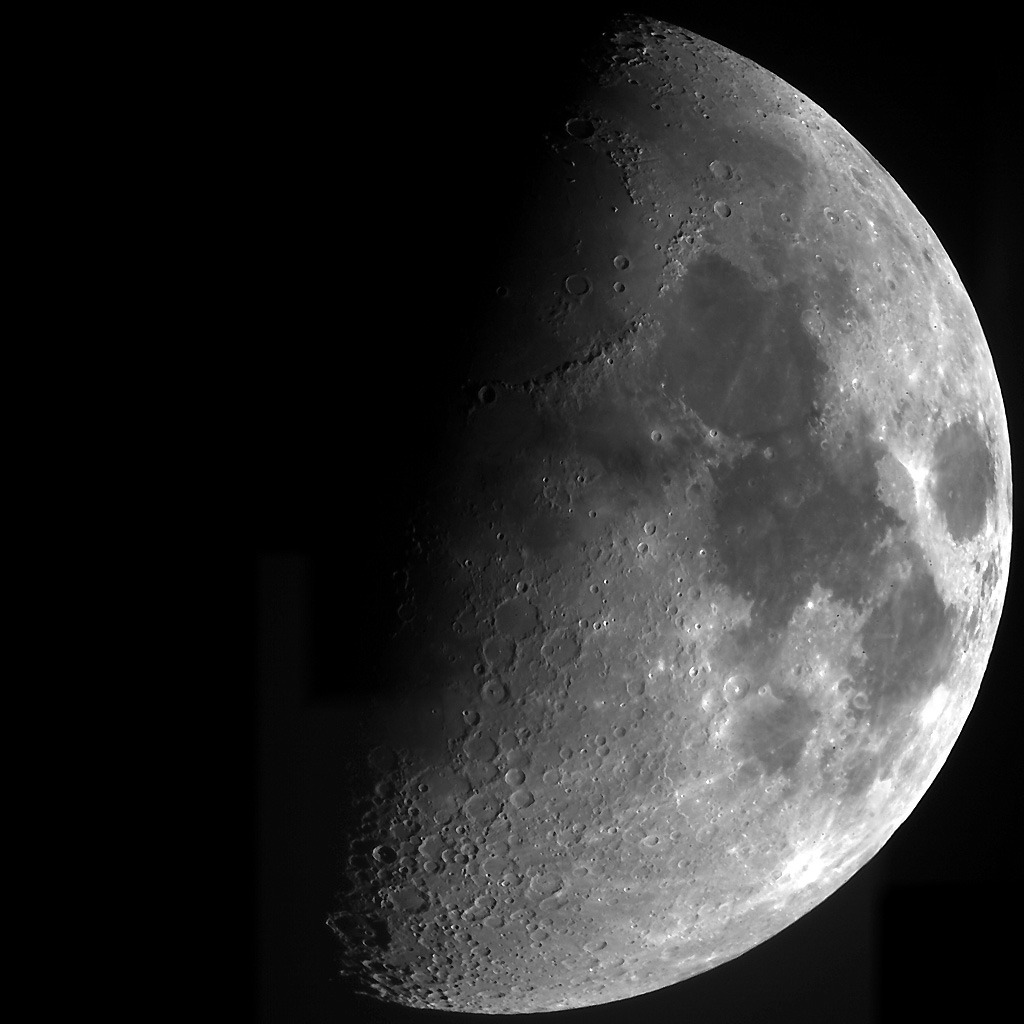 Mond bei f=2400 mm - 800 ASA - 1/60 s
Nikon F3 / Kodak DCS100