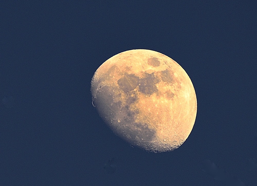 Mond DOC4365b 002