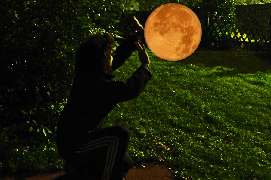 Mond games