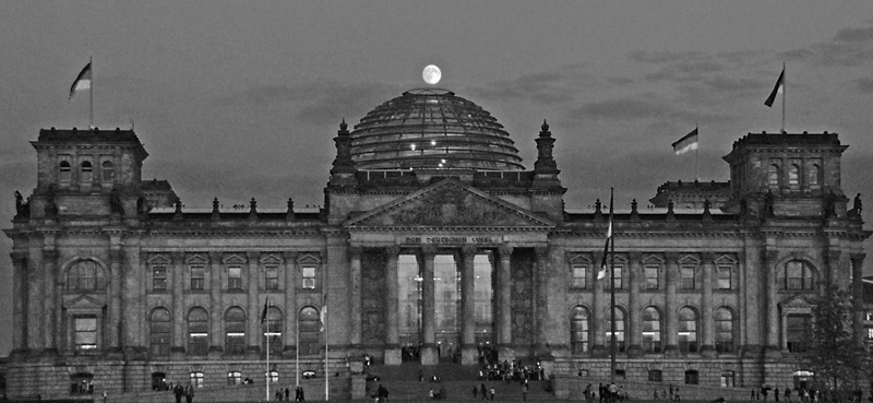 mond reichstag2