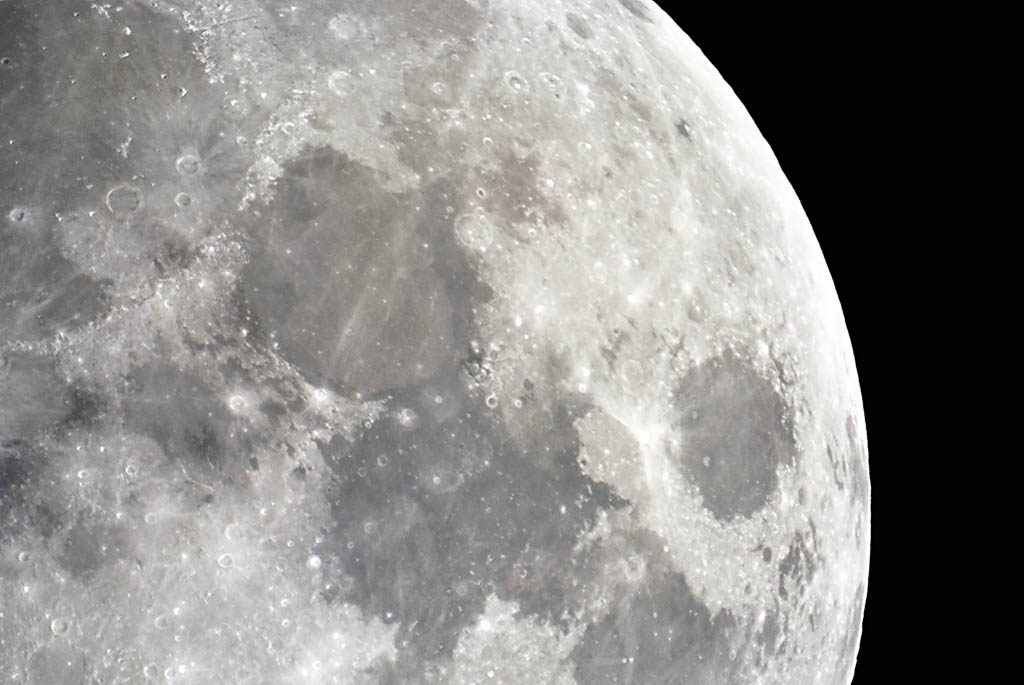Mond_01