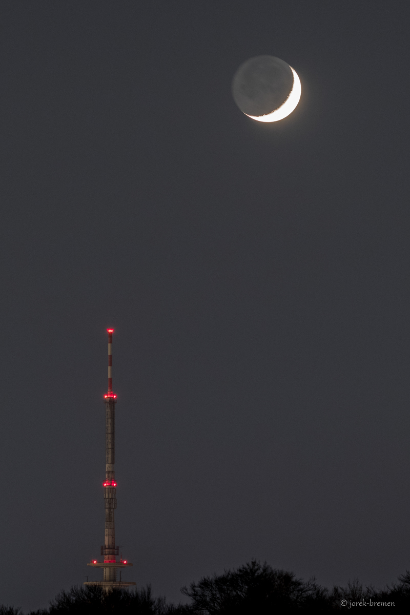 Monduntergang mit Fernsehturm