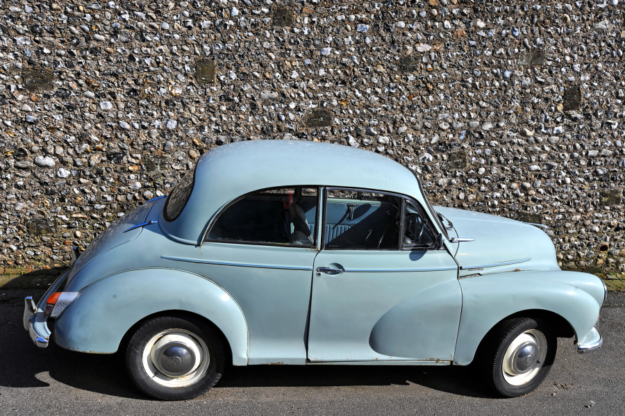 Morris Minor 1000 hellblau.jpg