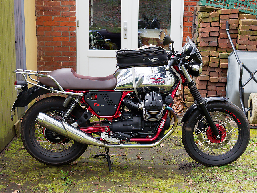 Moto Guzzi V7 II Racer.jpg