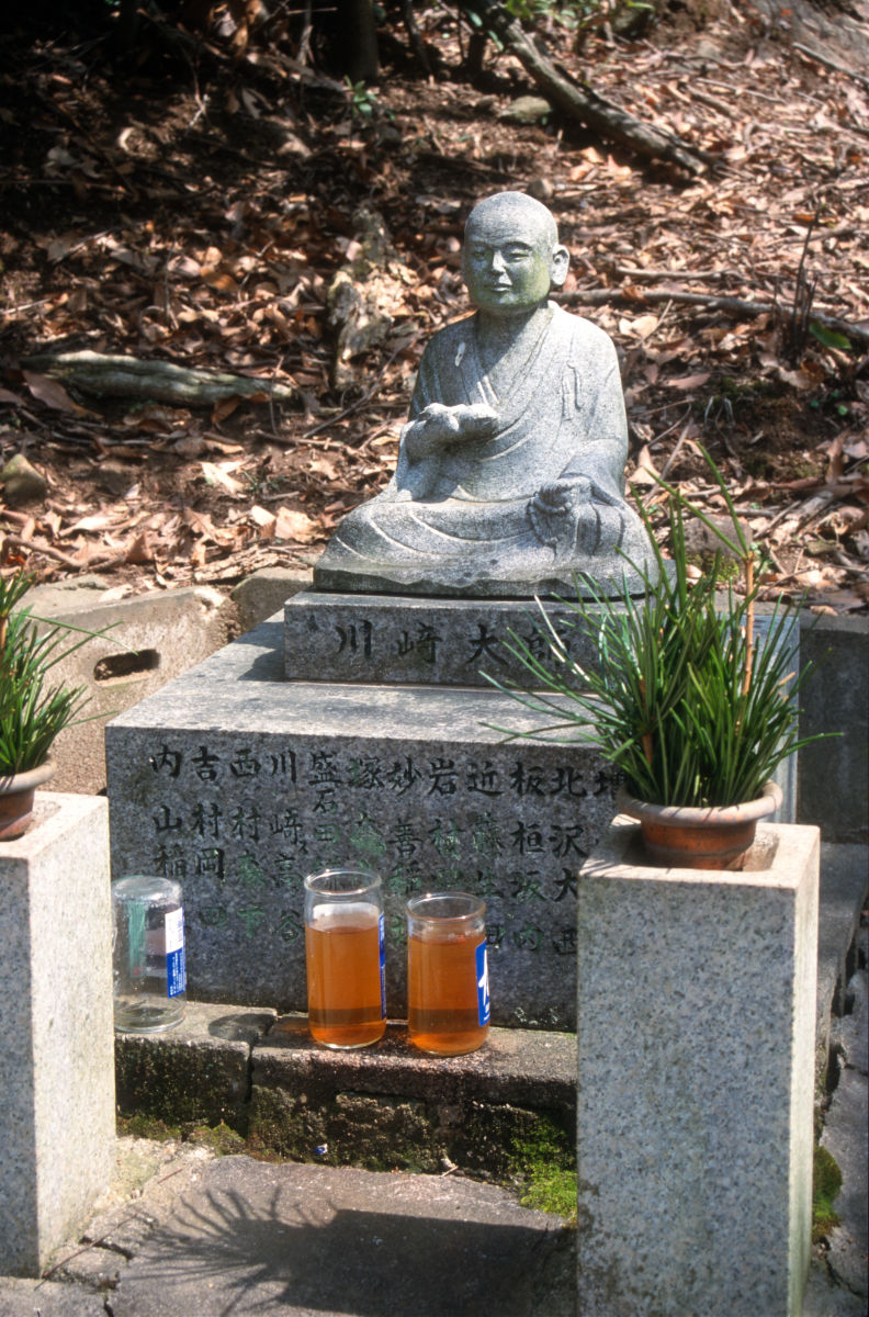 Nara, Kleiner Buddha.jpg