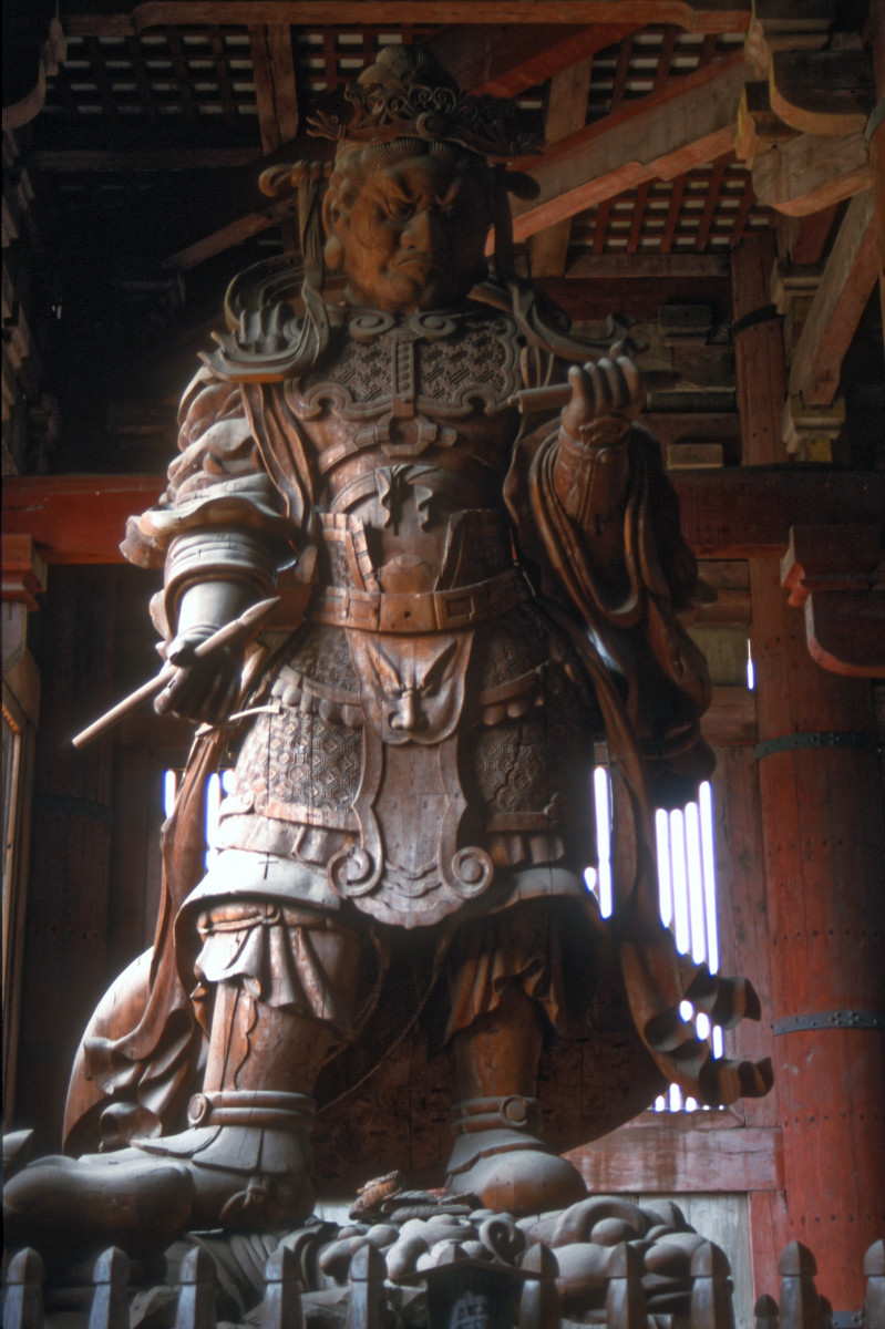 Nara, Wächterstatue.jpg