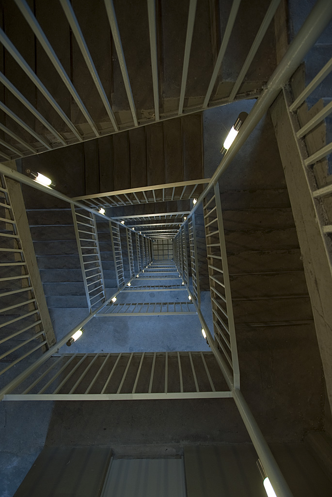 ne eckige Drehtreppe 1k