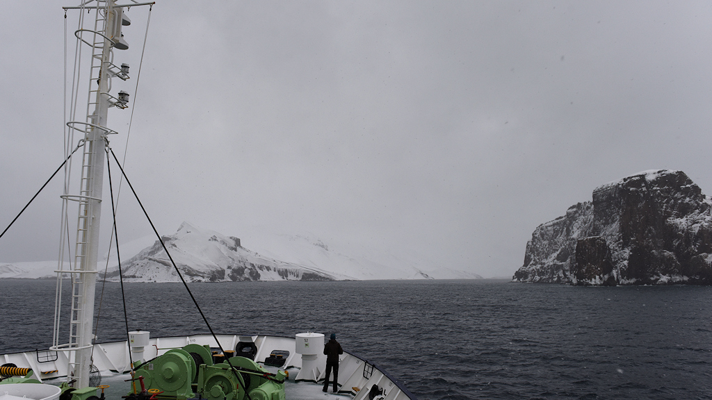 Neptuns Blowhole, Einfahrt zum Deception Island
3852