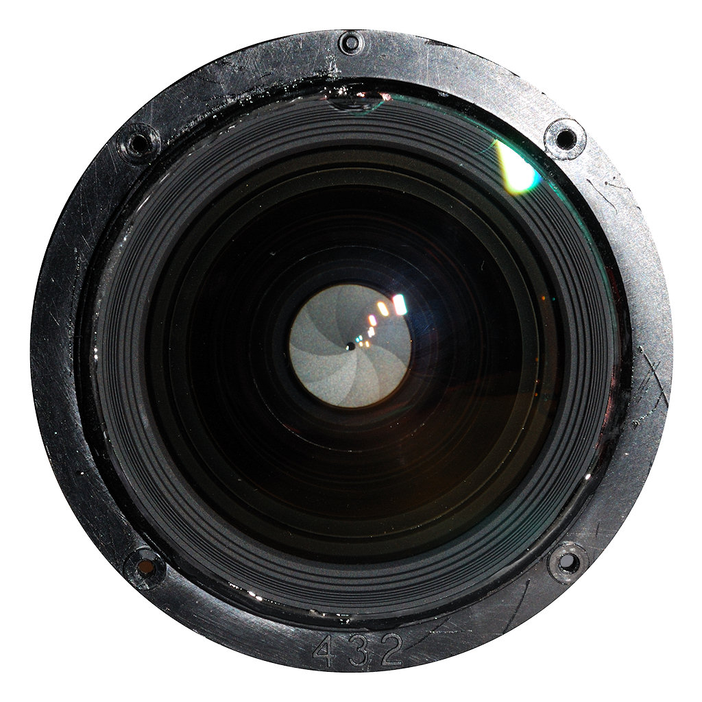 Neu eingepasste Frontlinse des Sigma AF 24/1.8D macro EX DG, mit Zweikomponentenkleber festgeklebt.
