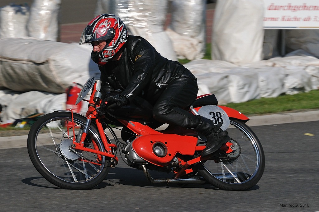 NF F DSC 8910