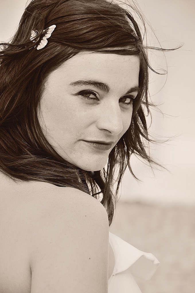 NF woman09