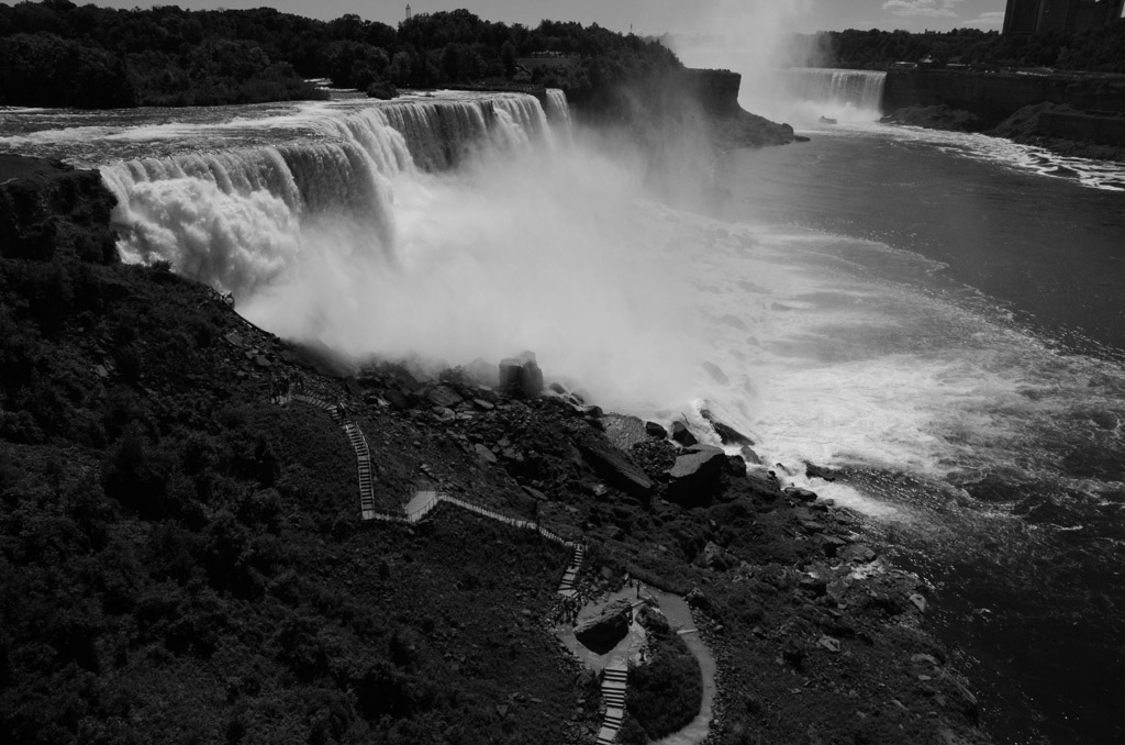 Niagarafälle b/w