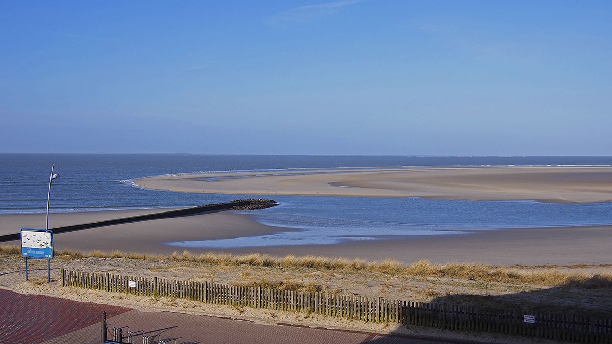 Niedrigwasser am 14.03.20 um 9 Uhr am Borkumer Hauptstrand