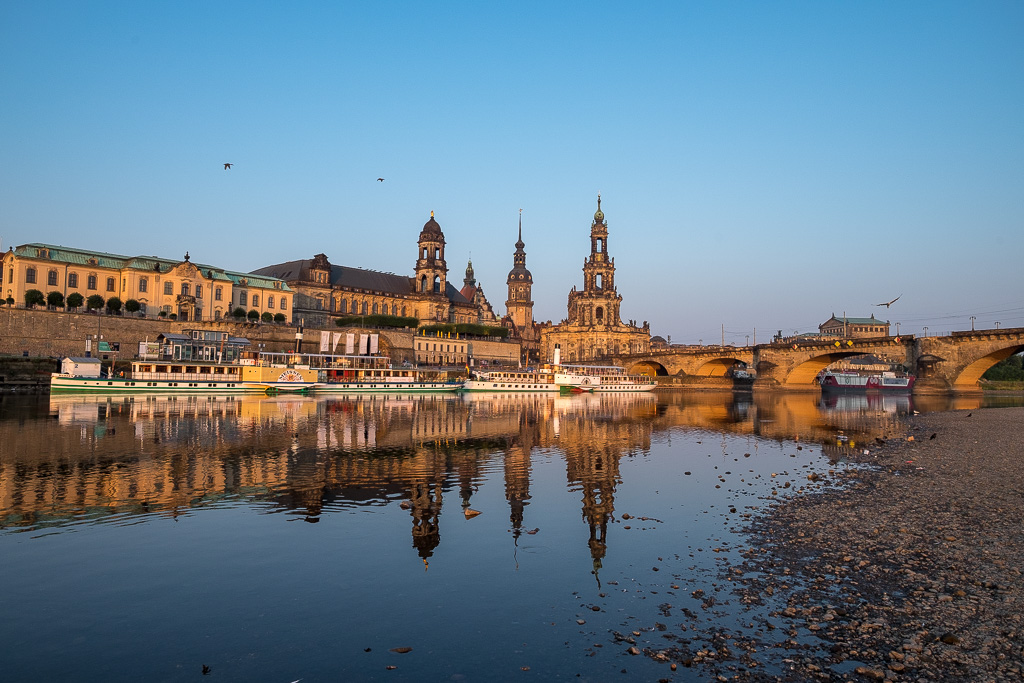 Niedrigwasser Elbe 2