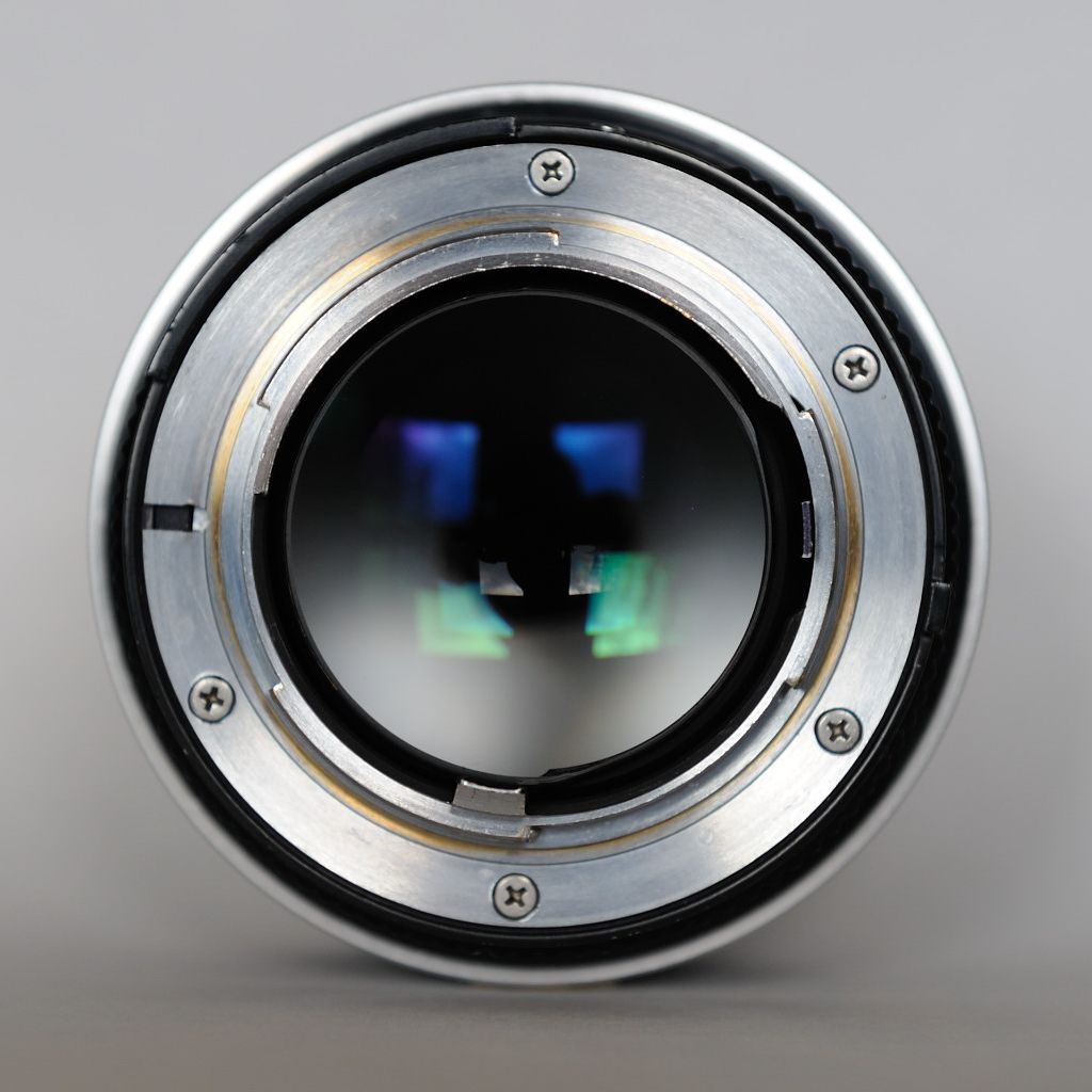 Nikkor MF 55mm f/1.2 Hinten