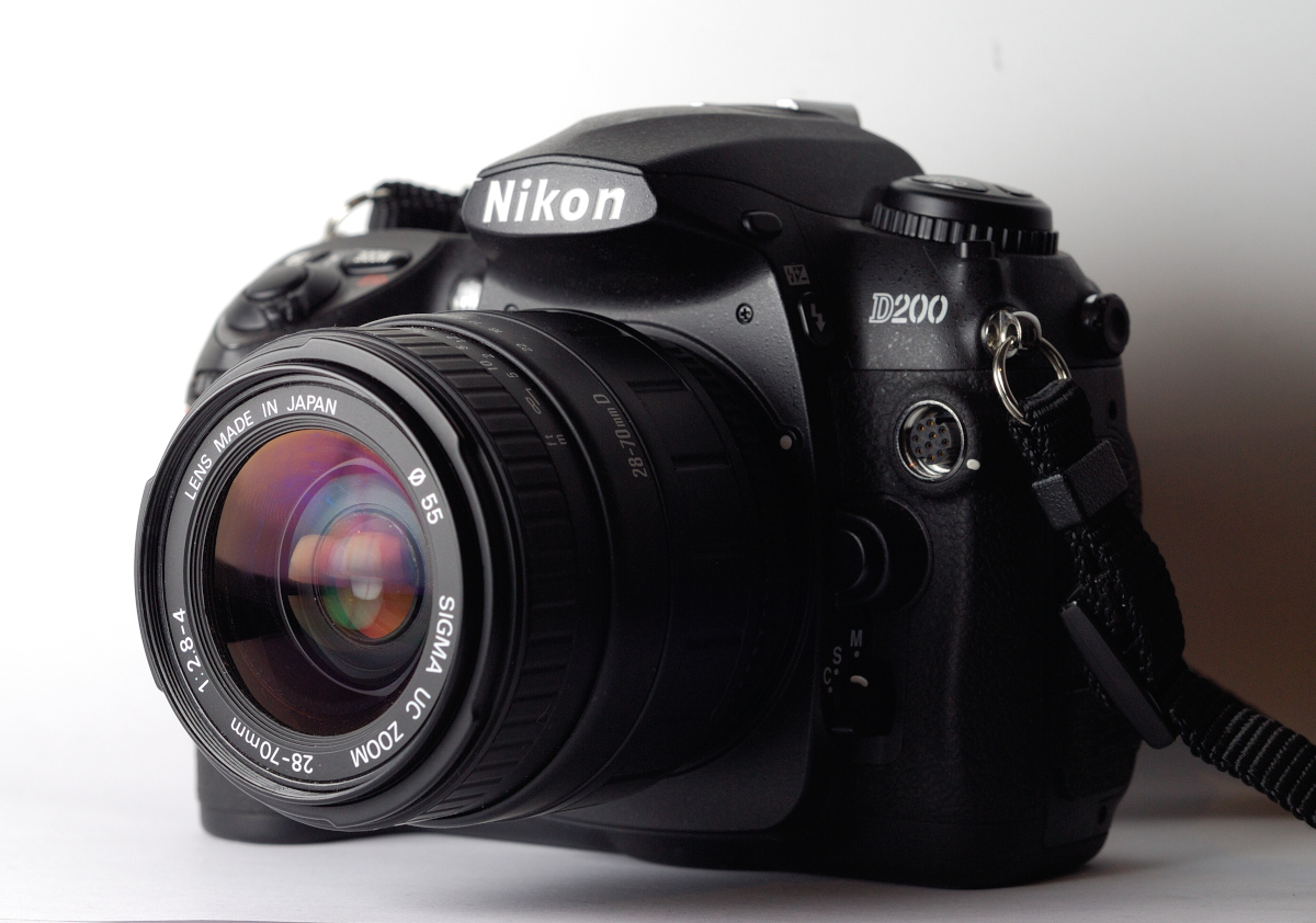 Nikon D200 + Sigma UC ZOOM 28-70mm 1:2.8-4