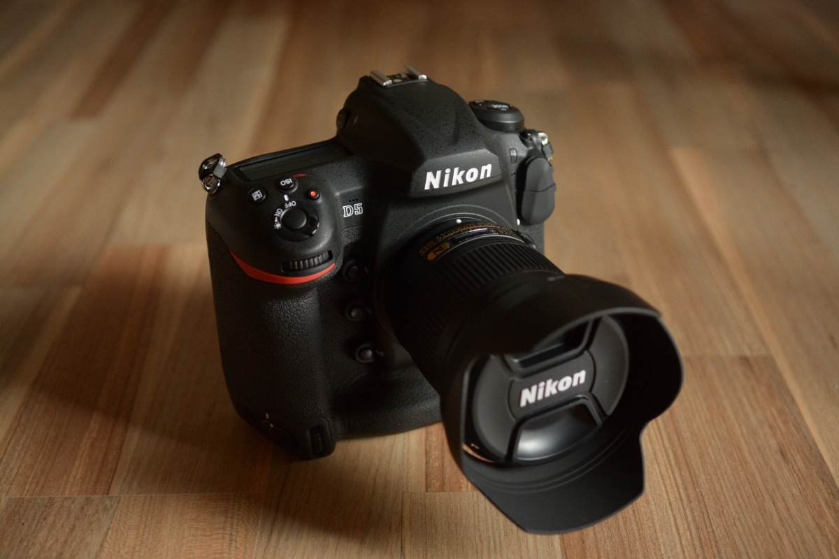 Nikon D5 + AF-S 24mm/1.8G