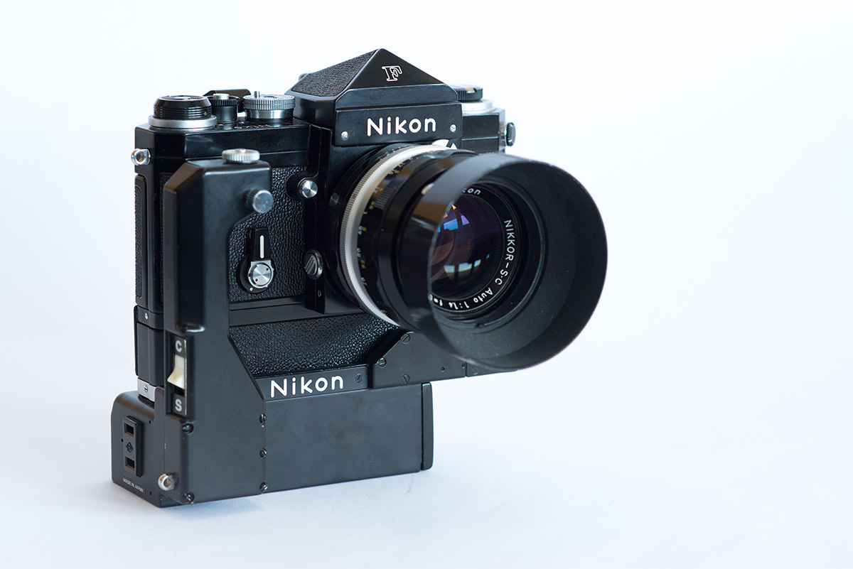 Nikon F mit Motor F36 und Cordless Battery Pack