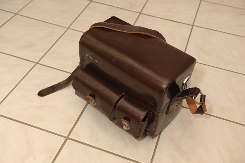 Nikon Ledertasche FB5