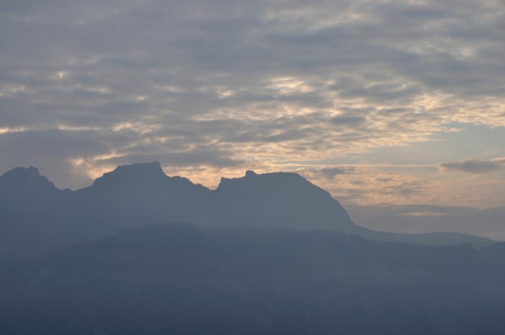 Noch ein Bild vom Sonnenaufgang von Sonntag dem 31. Juli 2011 etwas unterhalb von Tannenheim in der Schweiz