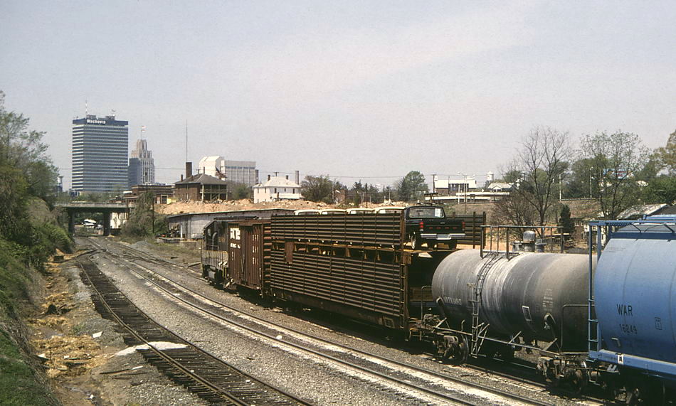 NorthCarolina 1981 0005a f: Southern railways in Winston-Salem; scan von Kodachrome 25 mit Canoscan 9000F