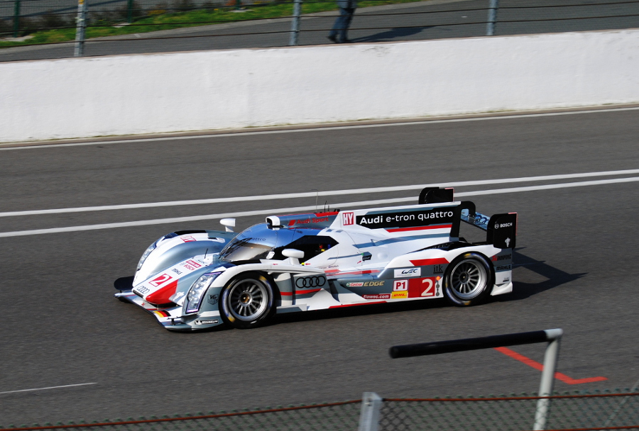 Nr.2  Audi R18 auf der Alten Start/Ziel