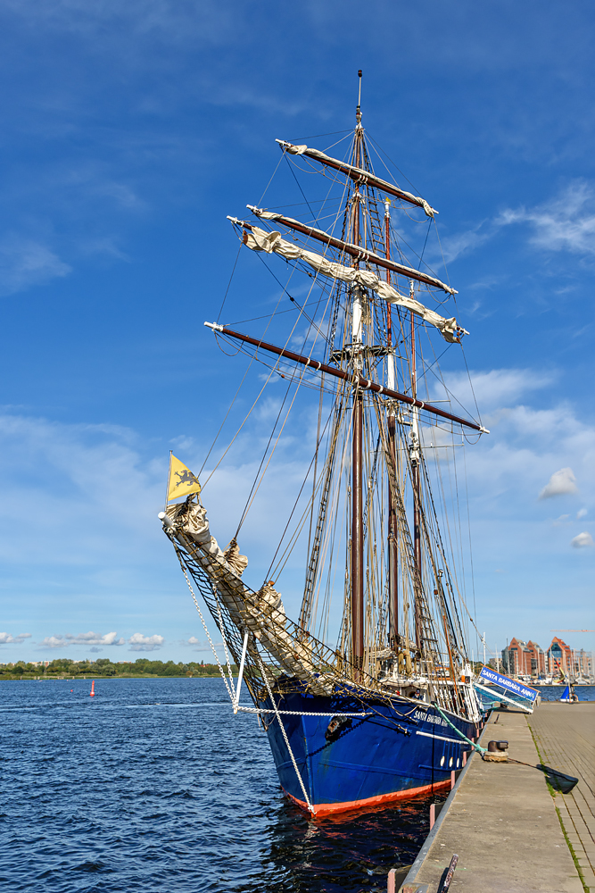 OF2_65870.jpg