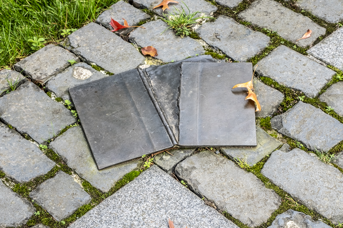 Oregon Holocaust Memorial 5.jpg