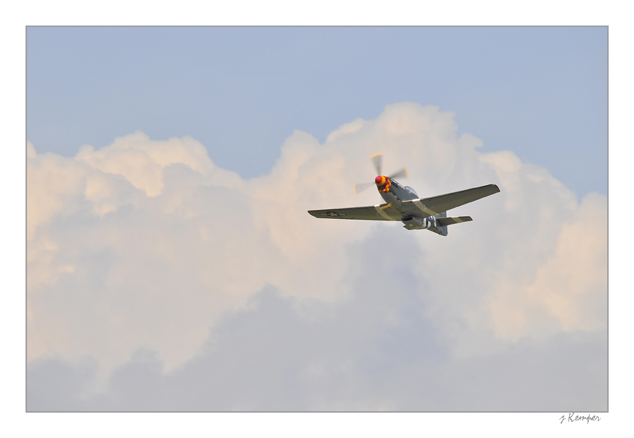P 51 Mustang 5 gerahmt klein