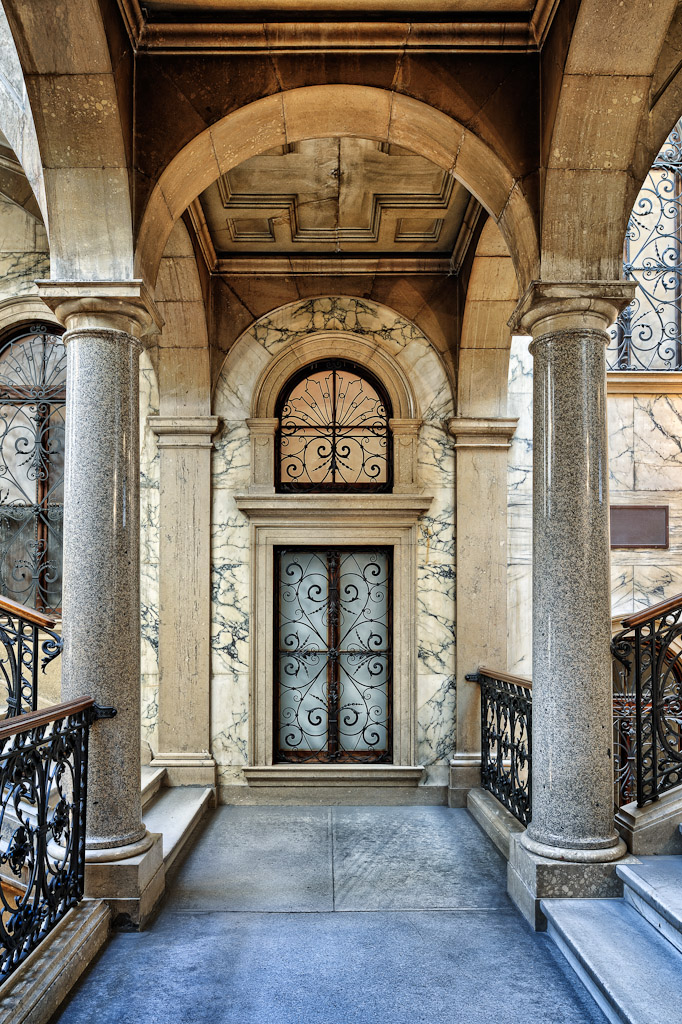 Palais Equitable 012