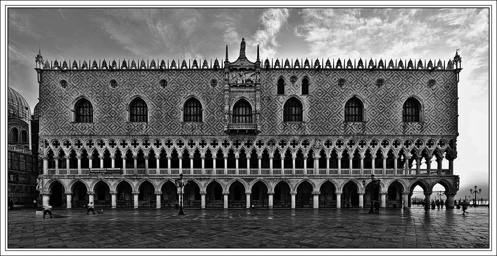 Palazzo Ducalel bw v2