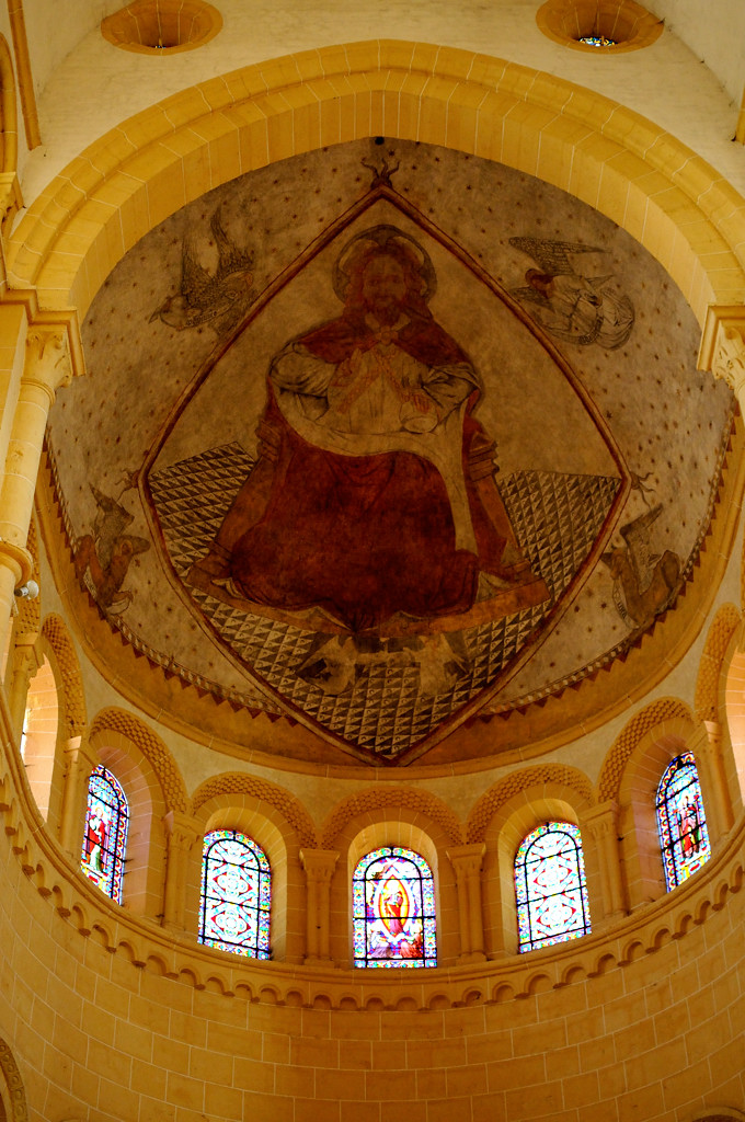 Paray-le-Monial France, Basilique du Sacré-Coeur, Deckengemälde 14Jh. im Chor 
DSD 5657