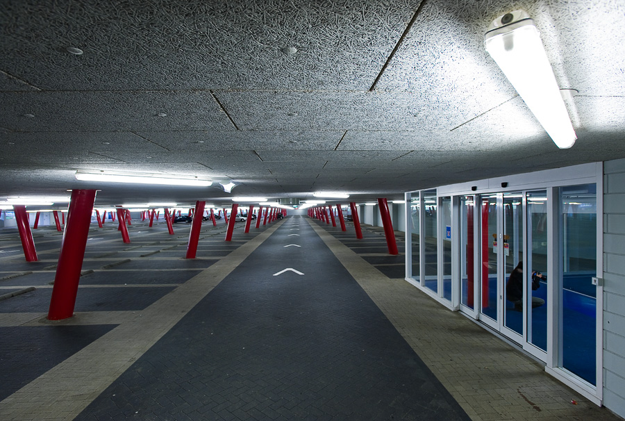 Parkhaus, lapidar