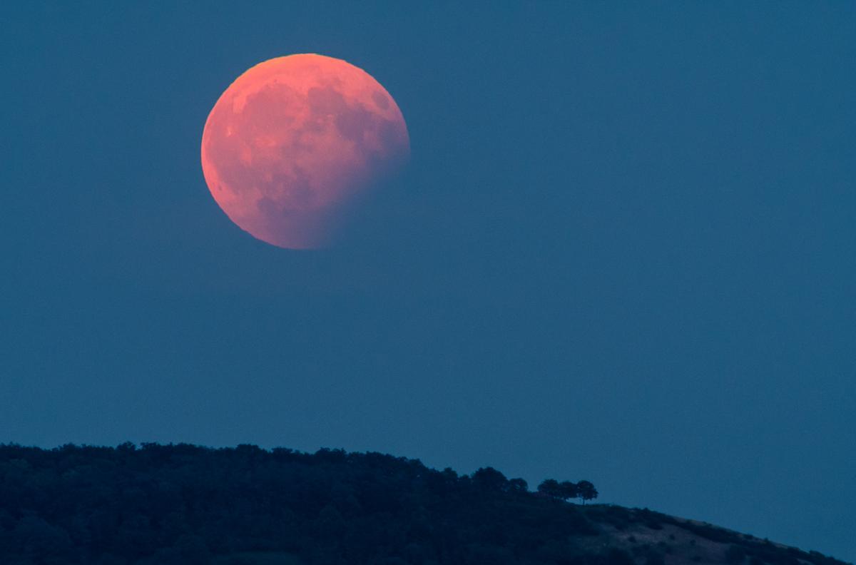 Partielle Mondfinsternis 5876