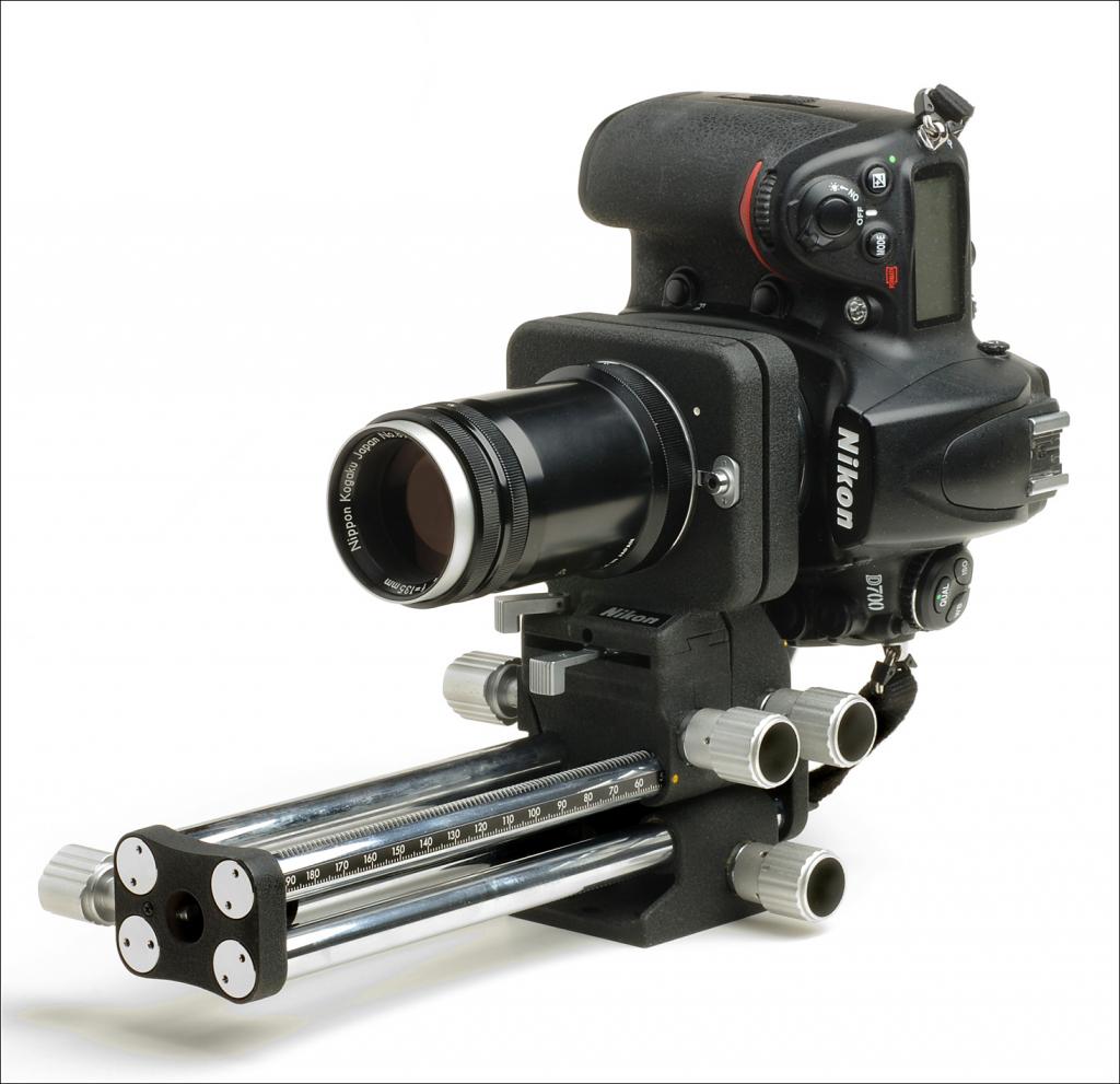 PB4 135 B NIKKOR 2W